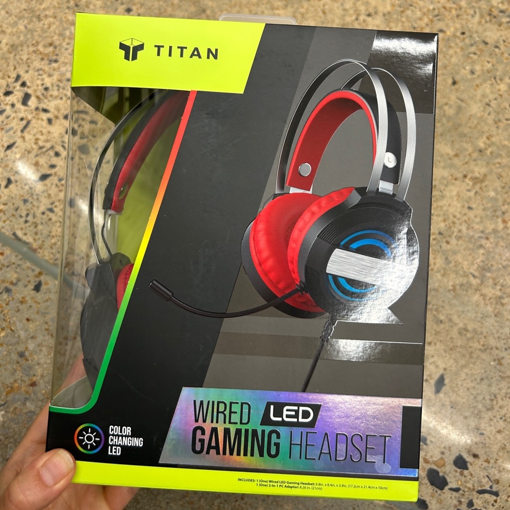 NWT wired LED gaming headset